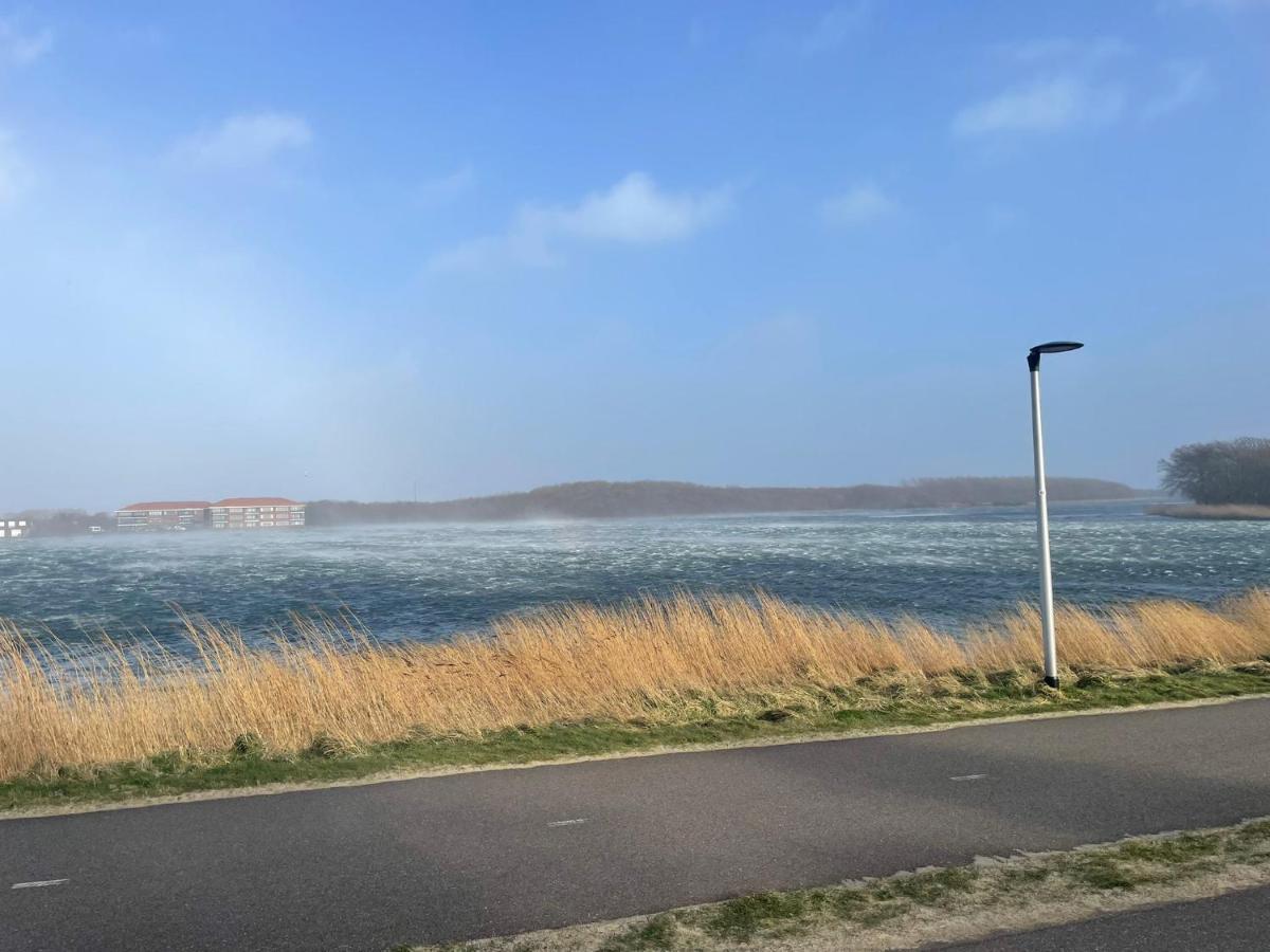 Vakantiewoning 100M Van Het Strand Met 1 Slaapkamer Westkapelle Luaran gambar
